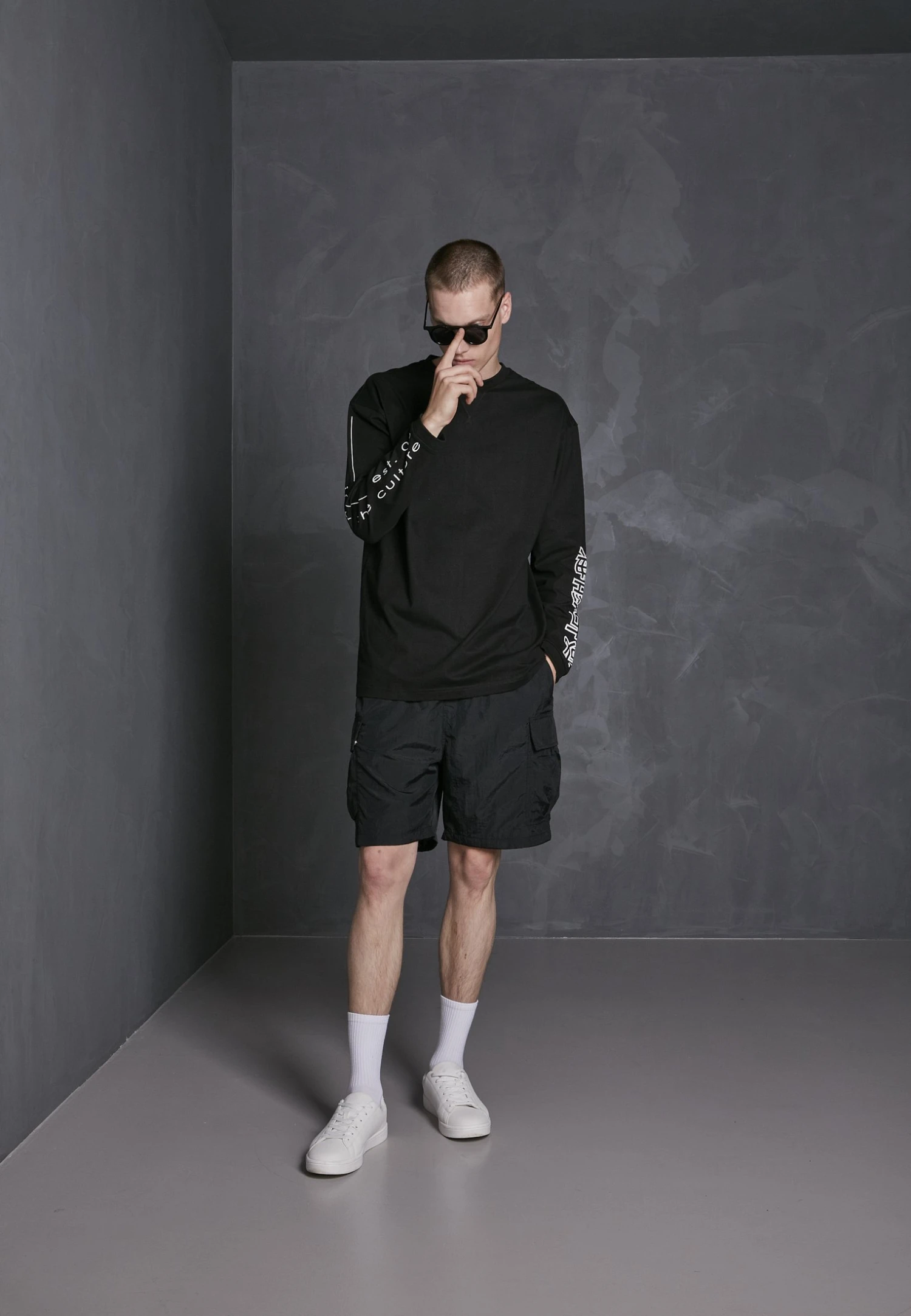 URBAN CLASSICS Nylon Cargo Shorts - Shorts - Black 6 URBAN CLASSICS Nylon Cargo Shorts - Shorts - Black - immagine 4