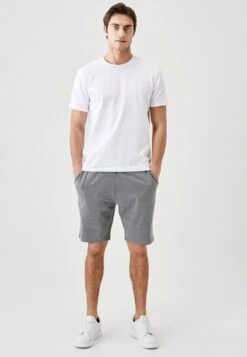 SetPigiamaMixed Uomo Per La Notte A7T82M001-T11 8 SetPigiamaMixed Uomo Per La Notte A7T82M001-T11 -Negozio Di Abbigliamento Zalando 6e01ca39bf6143688e2136e4669742a9