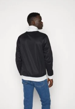 Adidas Originals Beckenbauer TtGiacca SportivaBlack/White Uomo Pantaloni Sportivi E Joggers AD122T0DC-Q11 11 Adidas Originals Beckenbauer TtGiacca SportivaBlack/White Uomo Pantaloni Sportivi E Joggers AD122T0DC-Q11 -Negozio Di Abbigliamento Zalando 6e2f0e70ef894d579dc4a9bc4dac35ae