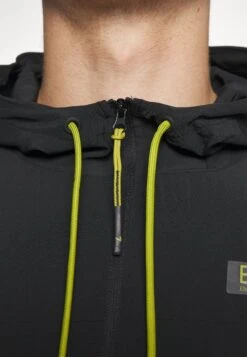 EA7 Emporio Armani Ventus TracksuitTutaGreen/Black Uomo Pantaloni Sportivi E Joggers EA742K010-M11 17 EA7 Emporio Armani Ventus TracksuitTutaGreen/Black Uomo Pantaloni Sportivi E Joggers EA742K010-M11 -Negozio Di Abbigliamento Zalando 6eb1a6f91c194cfbbb1b7ad97eb4c410