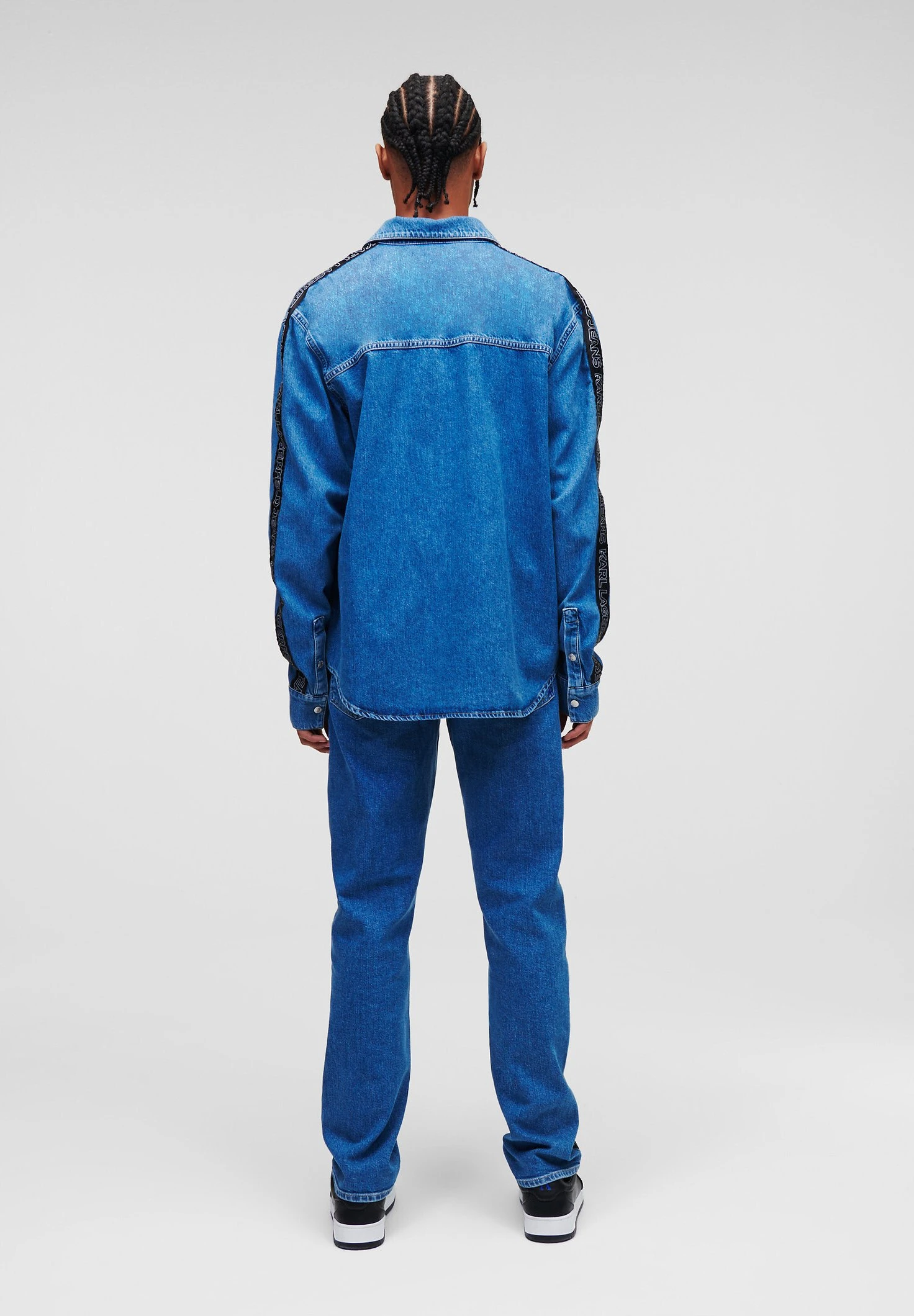 Karl Lagerfeld Jeans Klj LogoCamiciaJ Saturated Mid Blue Uomo Camicie K3W22D002-K11 4 Karl Lagerfeld Jeans Klj LogoCamiciaJ Saturated Mid Blue Uomo Camicie K3W22D002-K11 - immagine 2