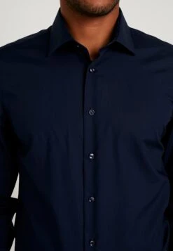 Seidensticker CamiciaDark Blue Uomo Camicie 3SE22D2IF-K12 -Negozio Di Abbigliamento Zalando 71c9e0574b164016b0f156a0274876c6