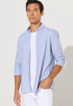 CamiciaWhite Blue Uomo Camicie A7T22D09G-A11