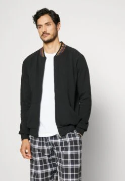 PAUL SMITH ArtistMaglia Del PigiamaBlack Uomo Per La Notte PS982N00B-Q11 11 PAUL SMITH ArtistMaglia Del PigiamaBlack Uomo Per La Notte PS982N00B-Q11 -Negozio Di Abbigliamento Zalando 7c906f3cc3e6437d800aefbdbd6e940a
