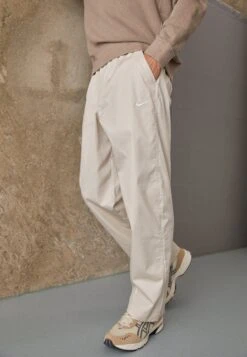 Nike Sportswear Club PantPantaloni SportiviOrewood/White Uomo Pantaloni Sportivi E Joggers NI122E0E1-B11