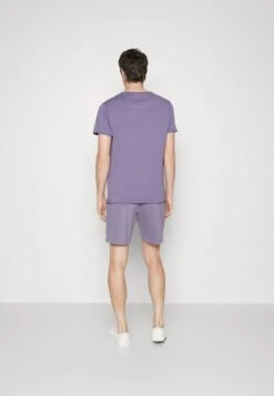 DRYKORN Brikko - Pantaloni Sportivi - Purple 9 DRYKORN Brikko - Pantaloni Sportivi - Purple -Negozio Di Abbigliamento Zalando 7e30956933ca4c30bc96d3ec6553c782