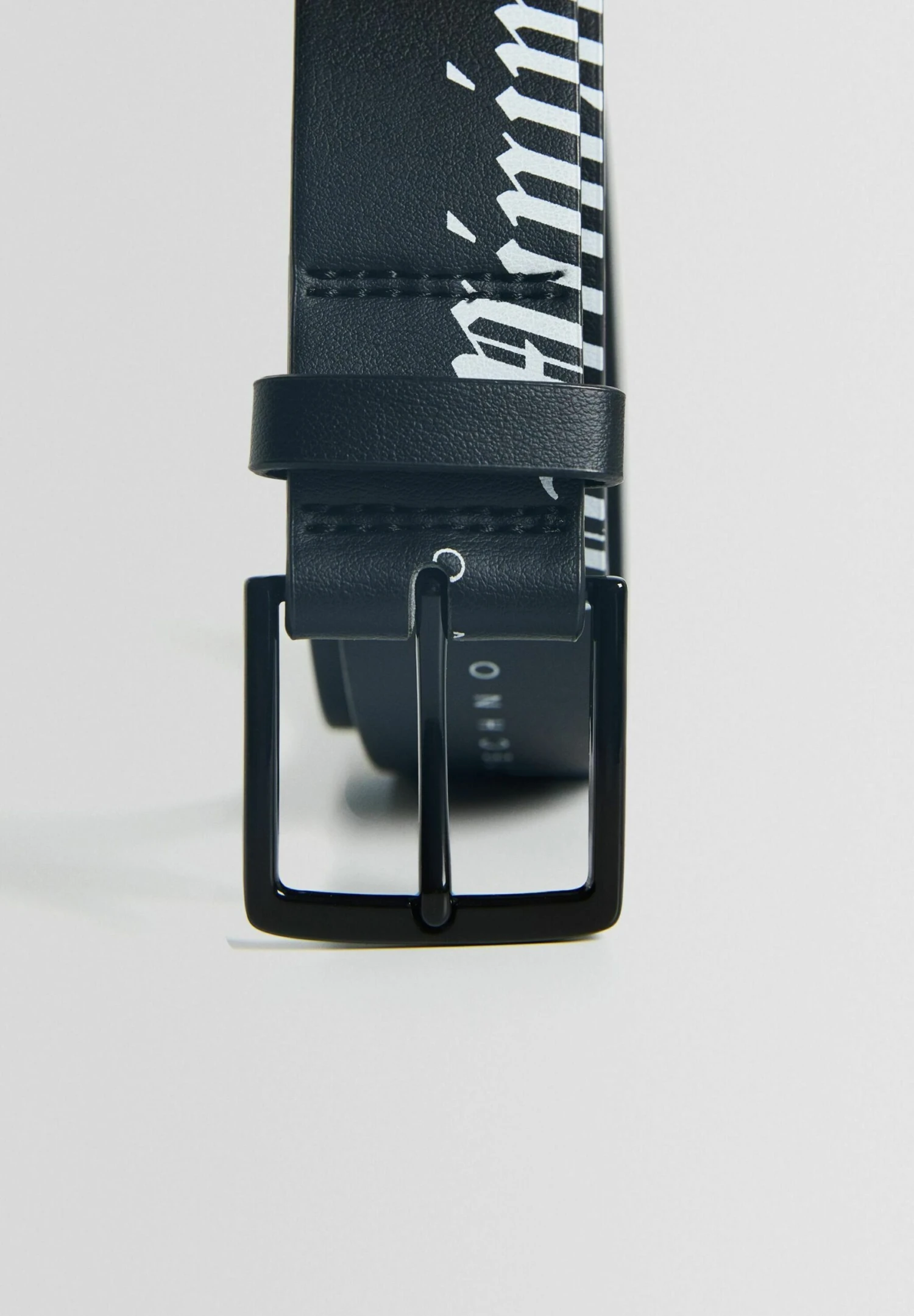 BERSHKA SloganCinturaBlack Uomo Cinture BEJ52D01D-Q11 4 BERSHKA SloganCinturaBlack Uomo Cinture BEJ52D01D-Q11 - immagine 2