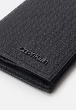 Calvin Klein Warmth Trifold Coin NanoPortafoglioBlack Uomo Portafogli E Custodie 6CA52F088-Q11 9 Calvin Klein Warmth Trifold Coin NanoPortafoglioBlack Uomo Portafogli E Custodie 6CA52F088-Q11 -Negozio Di Abbigliamento Zalando 861a11120d994b098bff343c817620ae