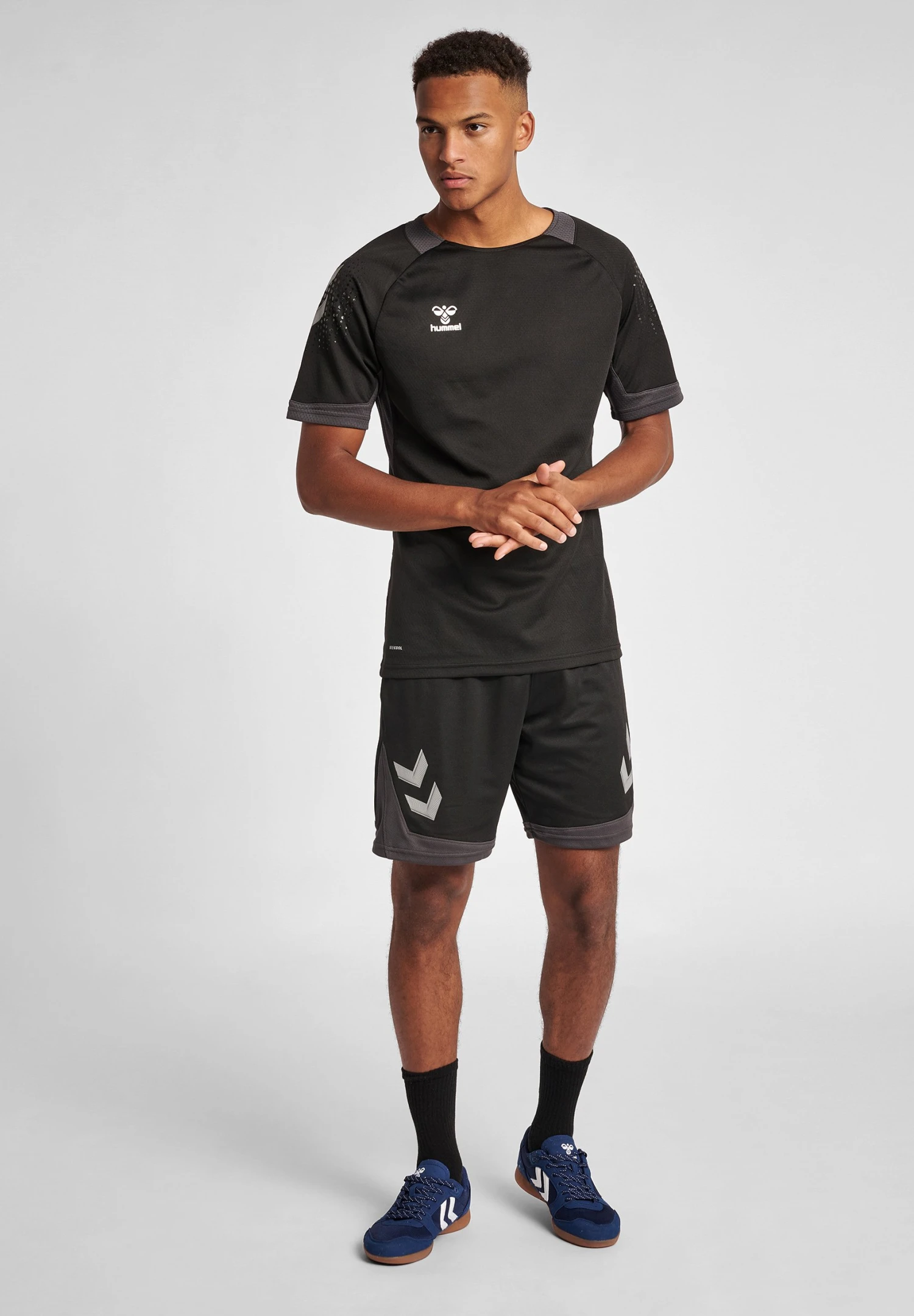 Hummel PolyPantaloncini SportiviBlack Uomo Bermuda HU342E056-Q11 4 Hummel PolyPantaloncini SportiviBlack Uomo Bermuda HU342E056-Q11 - immagine 2