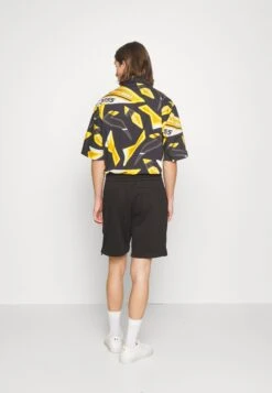 Boss Lamson ShortsBlack Uomo Bermuda BB122F0AD-Q11 -Negozio Di Abbigliamento Zalando 88df4e28f63f4005a5fe7e462d7cb7bc