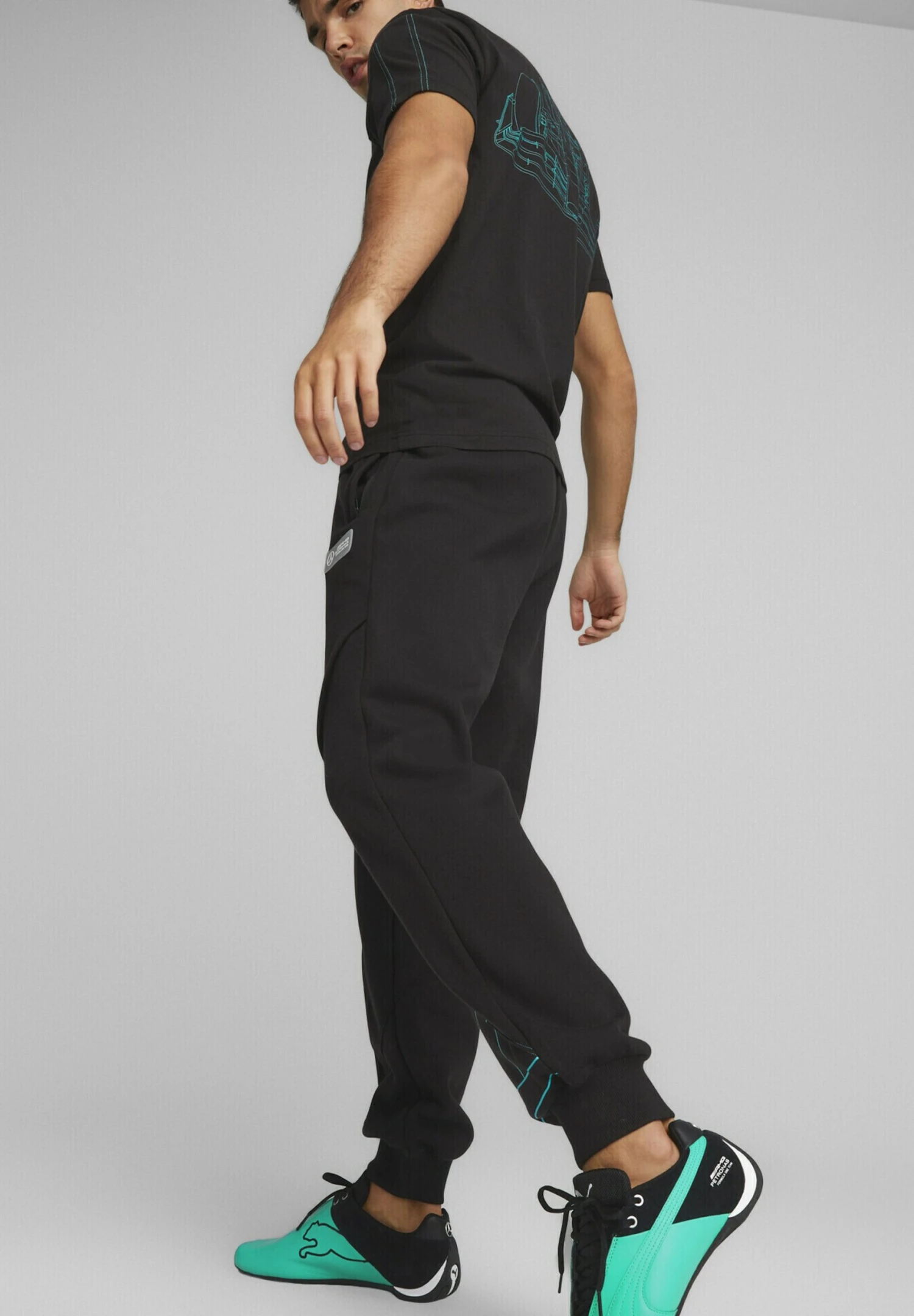 Puma Mercedes-Amg Petronas StatementPantaloni SportiviBlack Uomo Pantaloni Sportivi E Joggers PU122E0FU-Q11 5 Puma Mercedes-Amg Petronas StatementPantaloni SportiviBlack Uomo Pantaloni Sportivi E Joggers PU122E0FU-Q11 - immagine 3