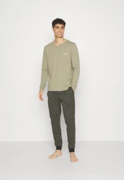 Boss Mix&Match Ls RMaglia Del PigiamaLight Pastel Green Uomo Per La Notte BB182N038-E11 8 Boss Mix&Match Ls RMaglia Del PigiamaLight Pastel Green Uomo Per La Notte BB182N038-E11 -Negozio Di Abbigliamento Zalando 8f56279db31a411aa615292a91ef8875