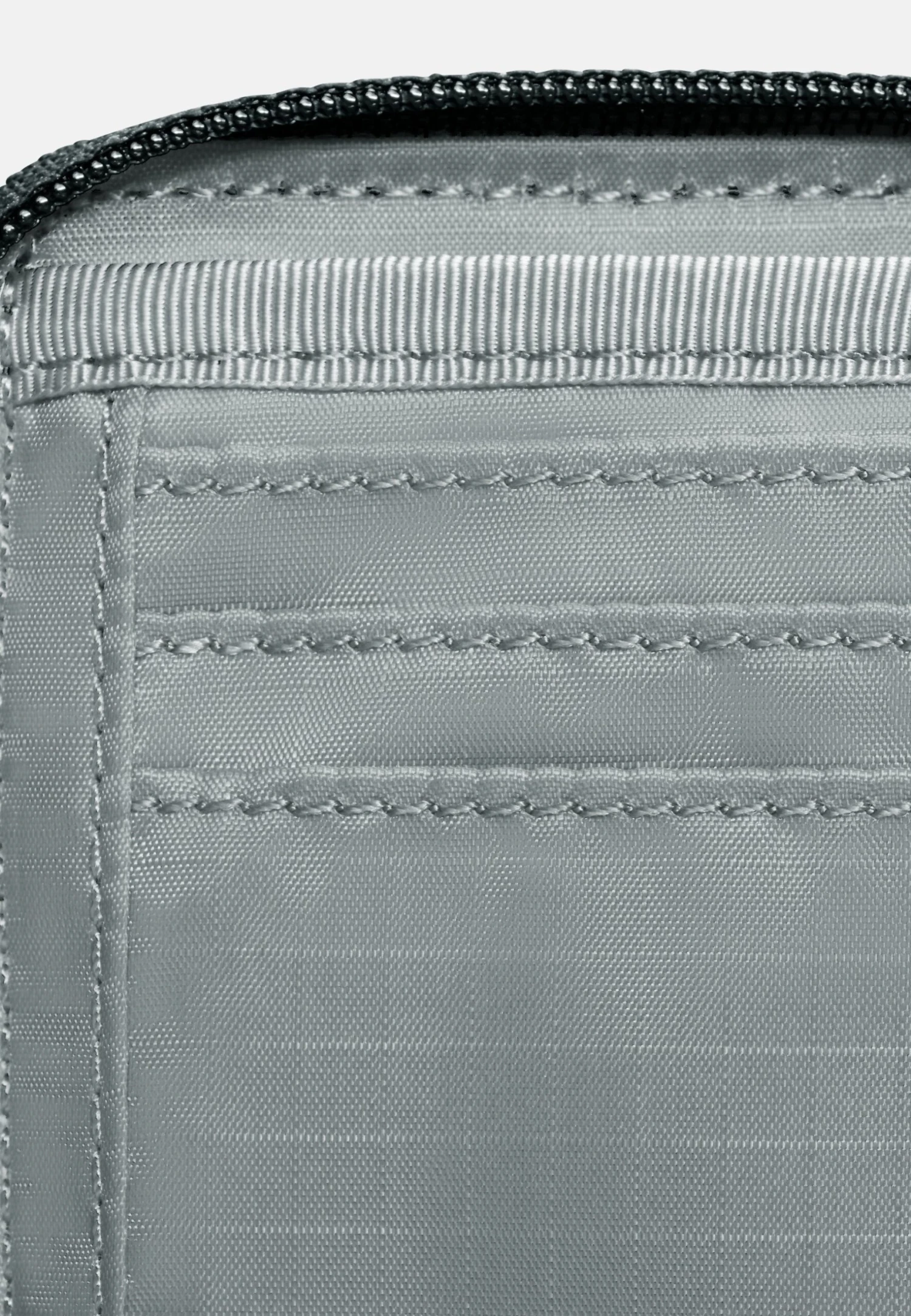 Mammut PortafoglioBlack Uomo Portafogli E Custodie M7354F006-Q11 6 Mammut PortafoglioBlack Uomo Portafogli E Custodie M7354F006-Q11 - immagine 4