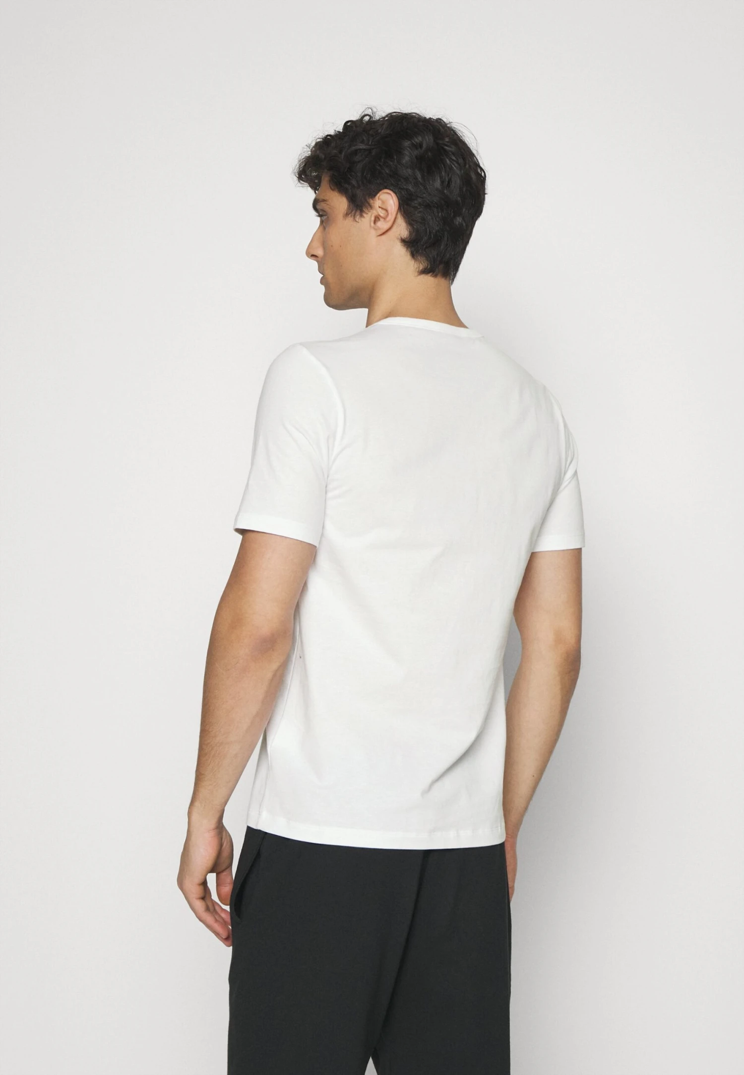 Hugo 3 PackMaglia Del PigiamaWhite Uomo Per La Notte HU782N00E-A11 5 Hugo 3 PackMaglia Del PigiamaWhite Uomo Per La Notte HU782N00E-A11 - immagine 3