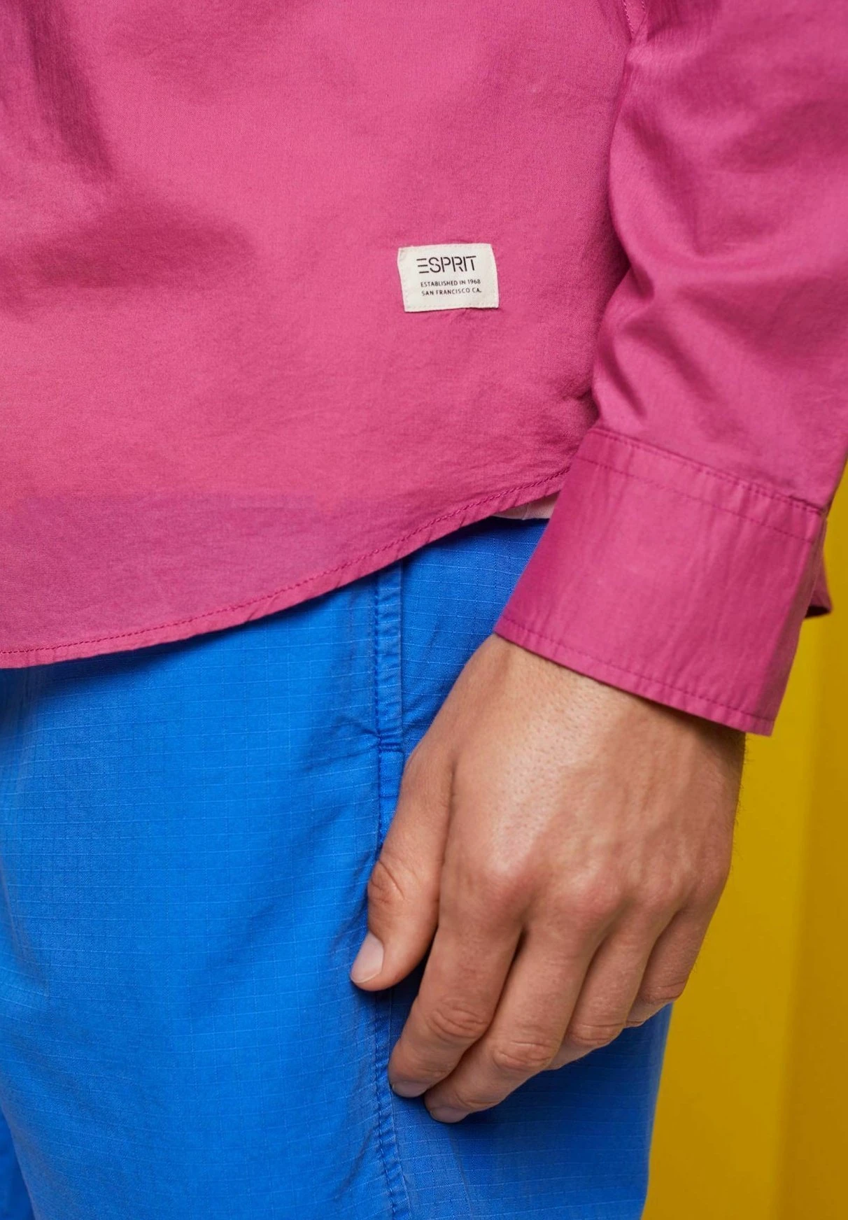 ESPRIT CamiciaDark Pink Uomo Camicie ES122D0XV-J11 6 ESPRIT CamiciaDark Pink Uomo Camicie ES122D0XV-J11 - immagine 4