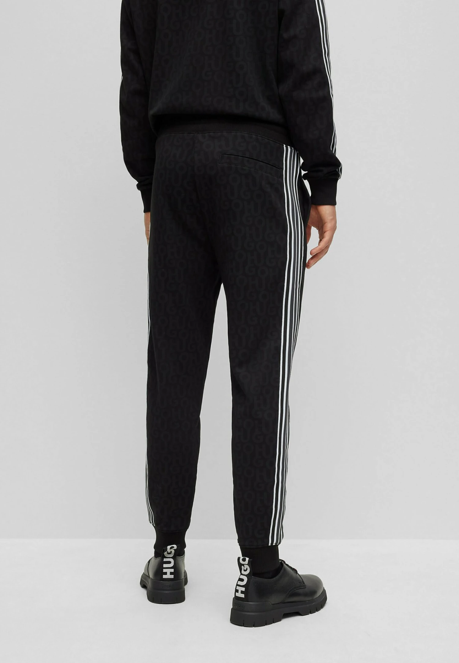 Hugo DisintiPantaloni SportiviCharcoal Uomo Pantaloni Sportivi E Joggers HU722E0FM-Q11 5 Hugo DisintiPantaloni SportiviCharcoal Uomo Pantaloni Sportivi E Joggers HU722E0FM-Q11 - immagine 3