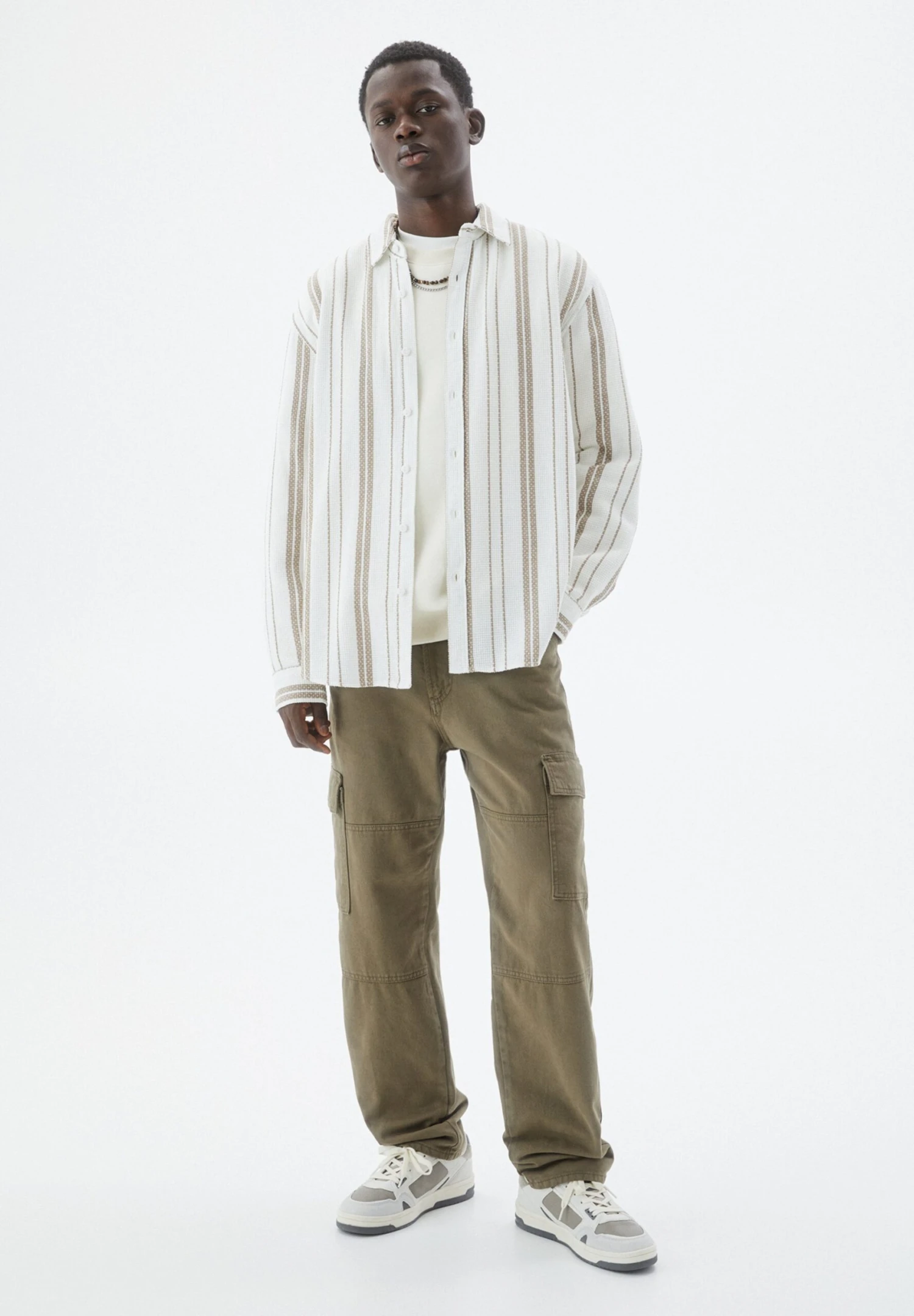 PULL & BEAR Striped Long SleeveCamiciaBeige Uomo Camicie PUC22D0KF-B11 4 PULL & BEAR Striped Long SleeveCamiciaBeige Uomo Camicie PUC22D0KF-B11 - immagine 2