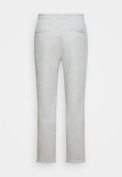 Pier One Smart Piquee JoggerPantaloni SportiviLight Grey Uomo Pantaloni Sportivi E Joggers PI922E04S-C11 6 Pier One Smart Piquee JoggerPantaloni SportiviLight Grey Uomo Pantaloni Sportivi E Joggers PI922E04S-C11 -Negozio Di Abbigliamento Zalando a34feda79cdc4190ba609ae10ed53940
