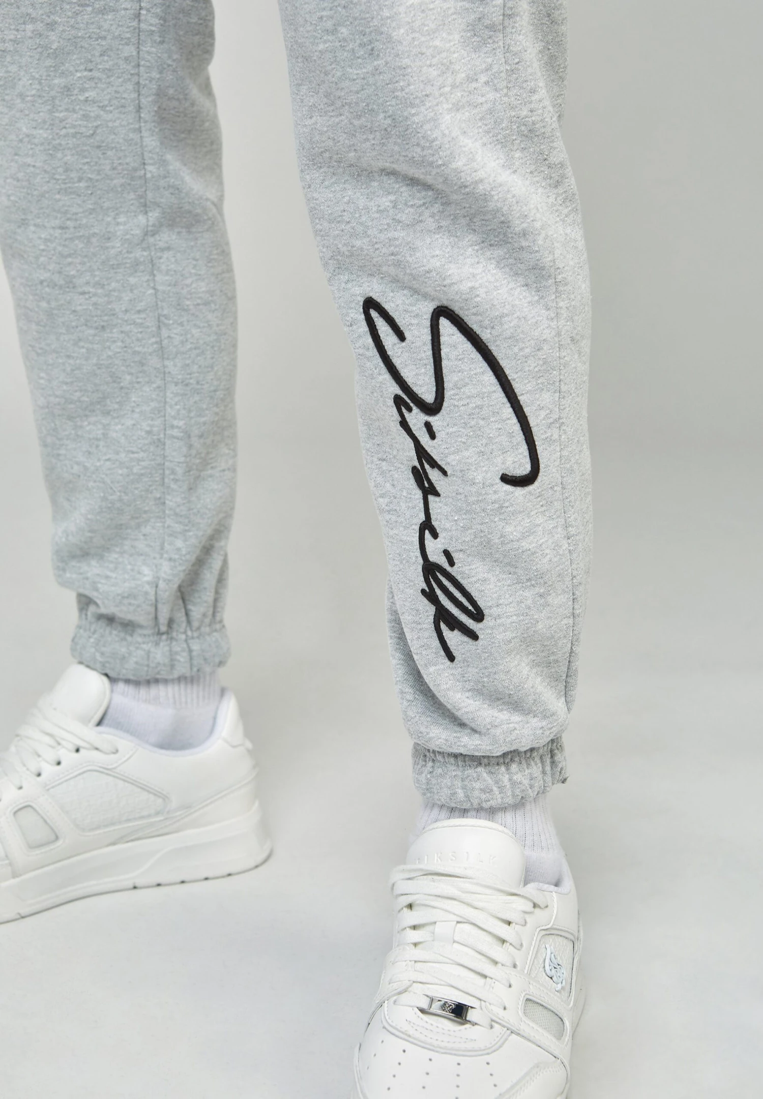 SikSilk Script Embroidery Pantaloni SportiviGrey Uomo Pantaloni Sportivi E Joggers SIF22E0FT-Q11 6 SikSilk Script Embroidery Pantaloni SportiviGrey Uomo Pantaloni Sportivi E Joggers SIF22E0FT-Q11 - immagine 4