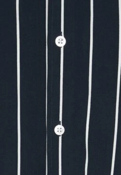 Pier One CamiciaDark Blue Uomo Camicie PI922D0BP-K11 18 Pier One CamiciaDark Blue Uomo Camicie PI922D0BP-K11 -Negozio Di Abbigliamento Zalando a5233839187b48298987858af49c1efa