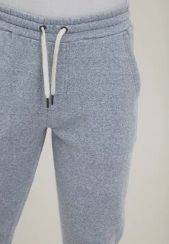 Blend BhgojkoPantaloni SportiviDress Blues Melange Uomo Pantaloni Sportivi E Joggers BL522E048-K11 12 Blend BhgojkoPantaloni SportiviDress Blues Melange Uomo Pantaloni Sportivi E Joggers BL522E048-K11 -Negozio Di Abbigliamento Zalando a534adf9beeb41b790ab6fd0ad59f49a