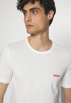 Hugo 3 PackMaglia Del PigiamaWhite Uomo Per La Notte HU782N00E-A11 12 Hugo 3 PackMaglia Del PigiamaWhite Uomo Per La Notte HU782N00E-A11 -Negozio Di Abbigliamento Zalando a629f4753c4c437fa354f6bb8abe9c65