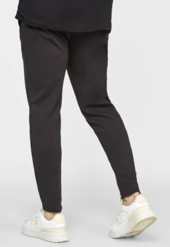 SikSilk Pantaloni SportiviBlack Uomo Pantaloni Sportivi E Joggers SIF22E0FZ-Q11 8 SikSilk Pantaloni SportiviBlack Uomo Pantaloni Sportivi E Joggers SIF22E0FZ-Q11 -Negozio Di Abbigliamento Zalando a91f88b0904743dc937a83a91dcbd4c5