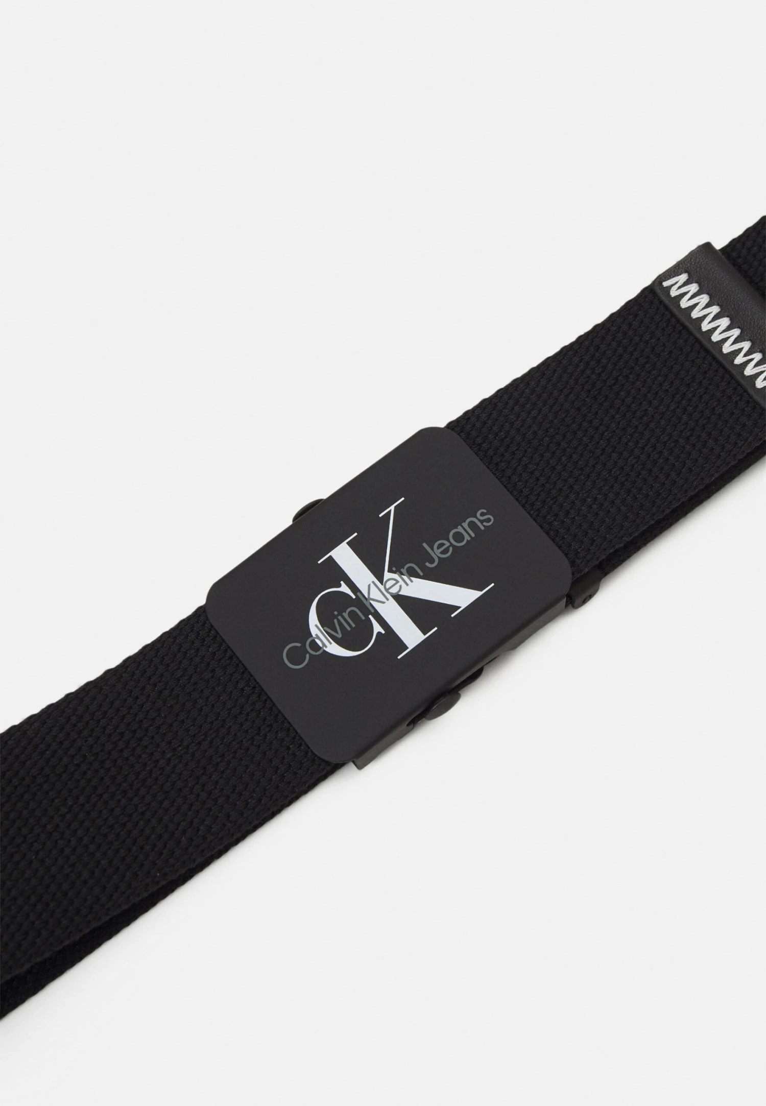 Calvin Klein Jeans Monogram BeltCinturaBlack Uomo Cinture C1852D061-Q11 5 Calvin Klein Jeans Monogram BeltCinturaBlack Uomo Cinture C1852D061-Q11 - immagine 3