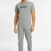 Fila Apparel Balbronn Pantaloni SportiviUltimate Gray Uomo Pantaloni Sportivi E Joggers 1FI22E049-C11 2 Fila Apparel Balbronn Pantaloni SportiviUltimate Gray Uomo Pantaloni Sportivi E Joggers 1FI22E049-C11 -Negozio Di Abbigliamento Zalando af62032d206b499f95057b1553233be3