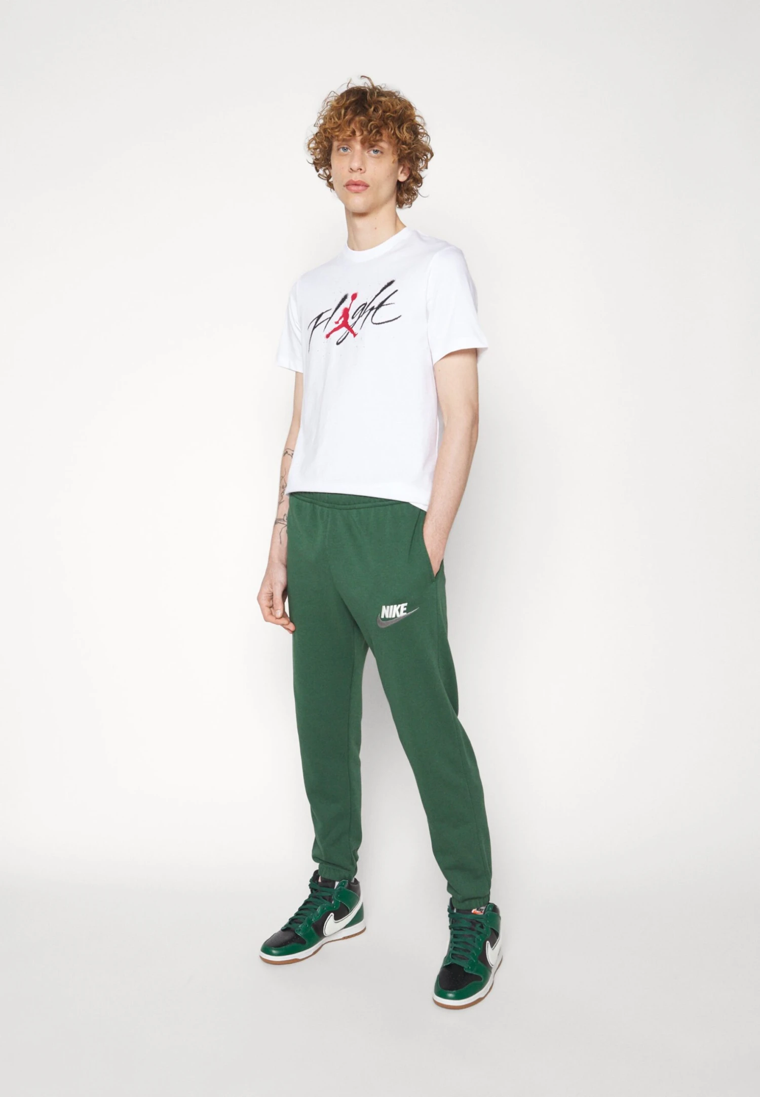 Nike Sportswear Club PantPantaloni SportiviDark Green Uomo Pantaloni Sportivi E Joggers NI122E0H3-M11 7 Nike Sportswear Club PantPantaloni SportiviDark Green Uomo Pantaloni Sportivi E Joggers NI122E0H3-M11 - immagine 5