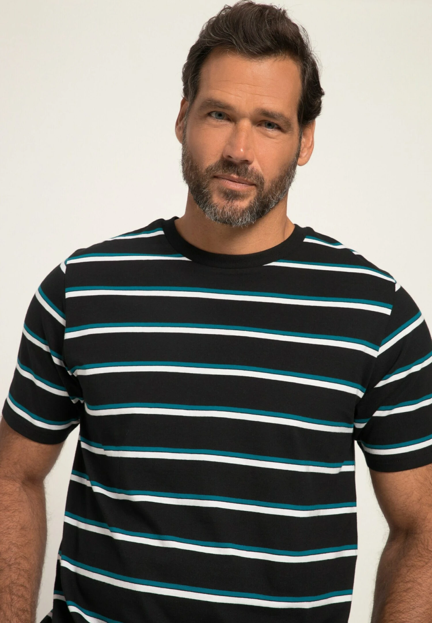 JP1880 Loungewear Two-Piece StripedPigiamaBlack Uomo Per La Notte JP382M02N-Q11 4 JP1880 Loungewear Two-Piece StripedPigiamaBlack Uomo Per La Notte JP382M02N-Q11 - immagine 2