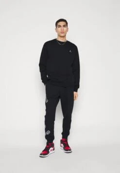 Jordan Pantaloni SportiviBlack Uomo Pantaloni Sportivi E Joggers JOC22E03D-Q11 14 Jordan Pantaloni SportiviBlack Uomo Pantaloni Sportivi E Joggers JOC22E03D-Q11 -Negozio Di Abbigliamento Zalando b74dd412d4314af2a740d2c53cf5a9ab