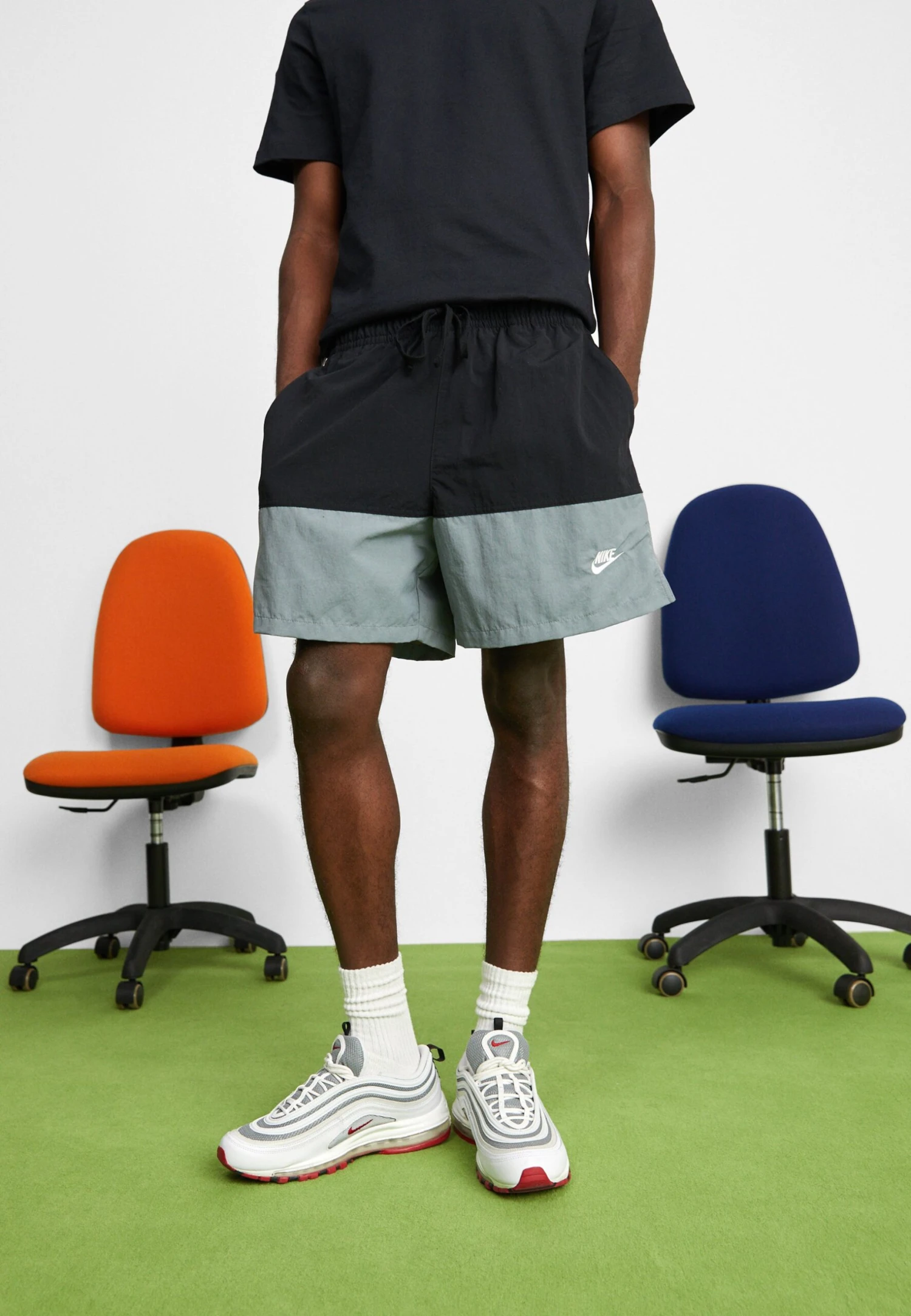 Nike Sportswear M Club Wvn CbPantaloni SportiviBlack/Smoke Grey/White Uomo Pantaloni Sportivi E Joggers NI122F090-Q11 3 Nike Sportswear M Club Wvn CbPantaloni SportiviBlack/Smoke Grey/White Uomo Pantaloni Sportivi E Joggers NI122F090-Q11