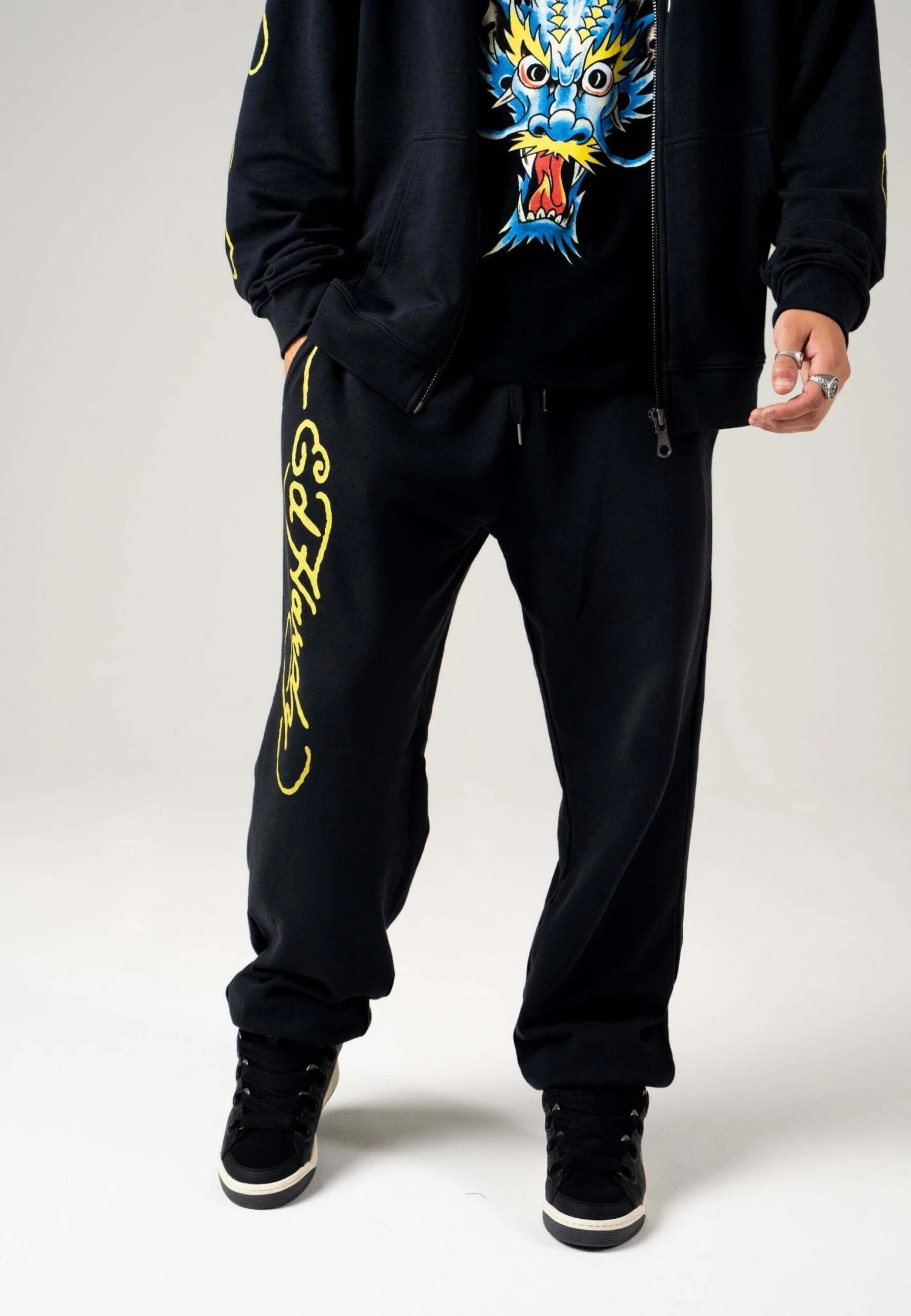 Ed Hardy Pantaloni SportiviBlack Uomo Pantaloni Sportivi E Joggers ED222E00R-Q11 3 Ed Hardy Pantaloni SportiviBlack Uomo Pantaloni Sportivi E Joggers ED222E00R-Q11
