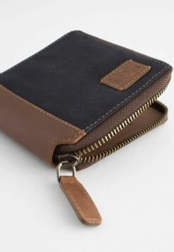 Next Zip-AroundPortafoglioNavy Blue Uomo Portafogli E Custodie NX352F02H-K11 9 Next Zip-AroundPortafoglioNavy Blue Uomo Portafogli E Custodie NX352F02H-K11 -Negozio Di Abbigliamento Zalando bf428d9c0d0547dabb6343508d6b3890