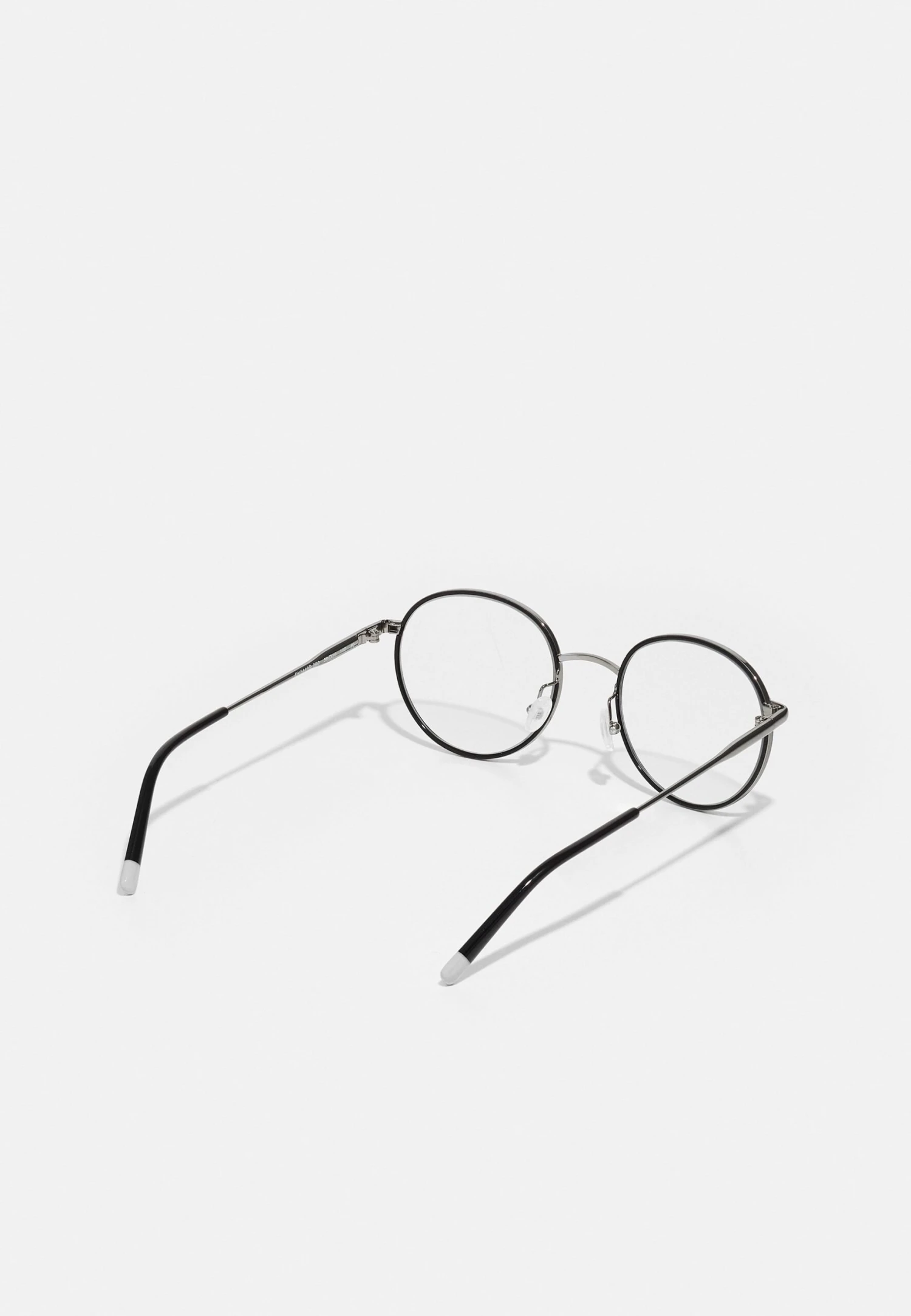 Calvin Klein Blue Light GlassesOcchiali Anti Luce BluGunmetal Uomo Occhiali Per Luce Blu 6CA52K012-C11 4 Calvin Klein Blue Light GlassesOcchiali Anti Luce BluGunmetal Uomo Occhiali Per Luce Blu 6CA52K012-C11 - immagine 2