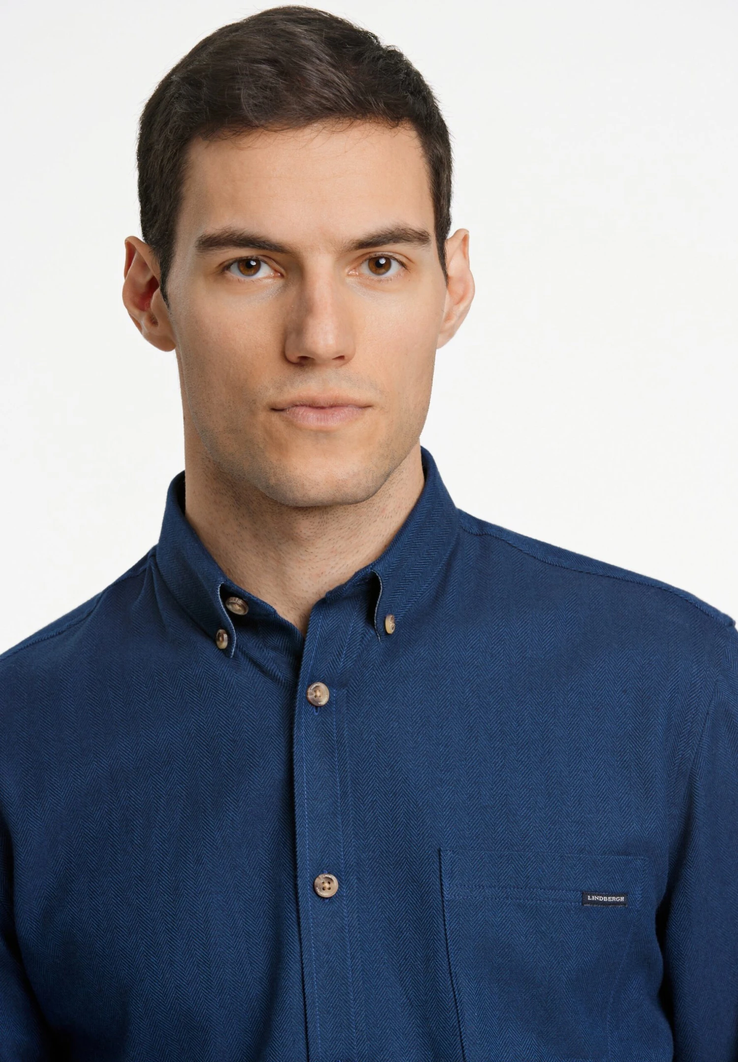 Lindbergh Brushed Herringbone L SCamiciaNavy Uomo Camicie LG522D09N-K11 6 Lindbergh Brushed Herringbone L SCamiciaNavy Uomo Camicie LG522D09N-K11 - immagine 4