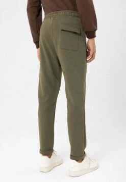 Elastic Waist Belt DetailedPantaloni SportiviKhaki Uomo Pantaloni Sportivi E Joggers AI722E01J-N11 10 Elastic Waist Belt DetailedPantaloni SportiviKhaki Uomo Pantaloni Sportivi E Joggers AI722E01J-N11 -Negozio Di Abbigliamento Zalando c3bb5c79ef7249a68f7daee8335ec482