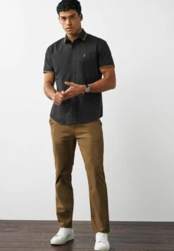 Next Stretch Oxford Short Sleeve Standard - Camicia - Black 9 Next Stretch Oxford Short Sleeve Standard - Camicia - Black -Negozio Di Abbigliamento Zalando c6e182f543aa4f61ab7c372ba1b28477