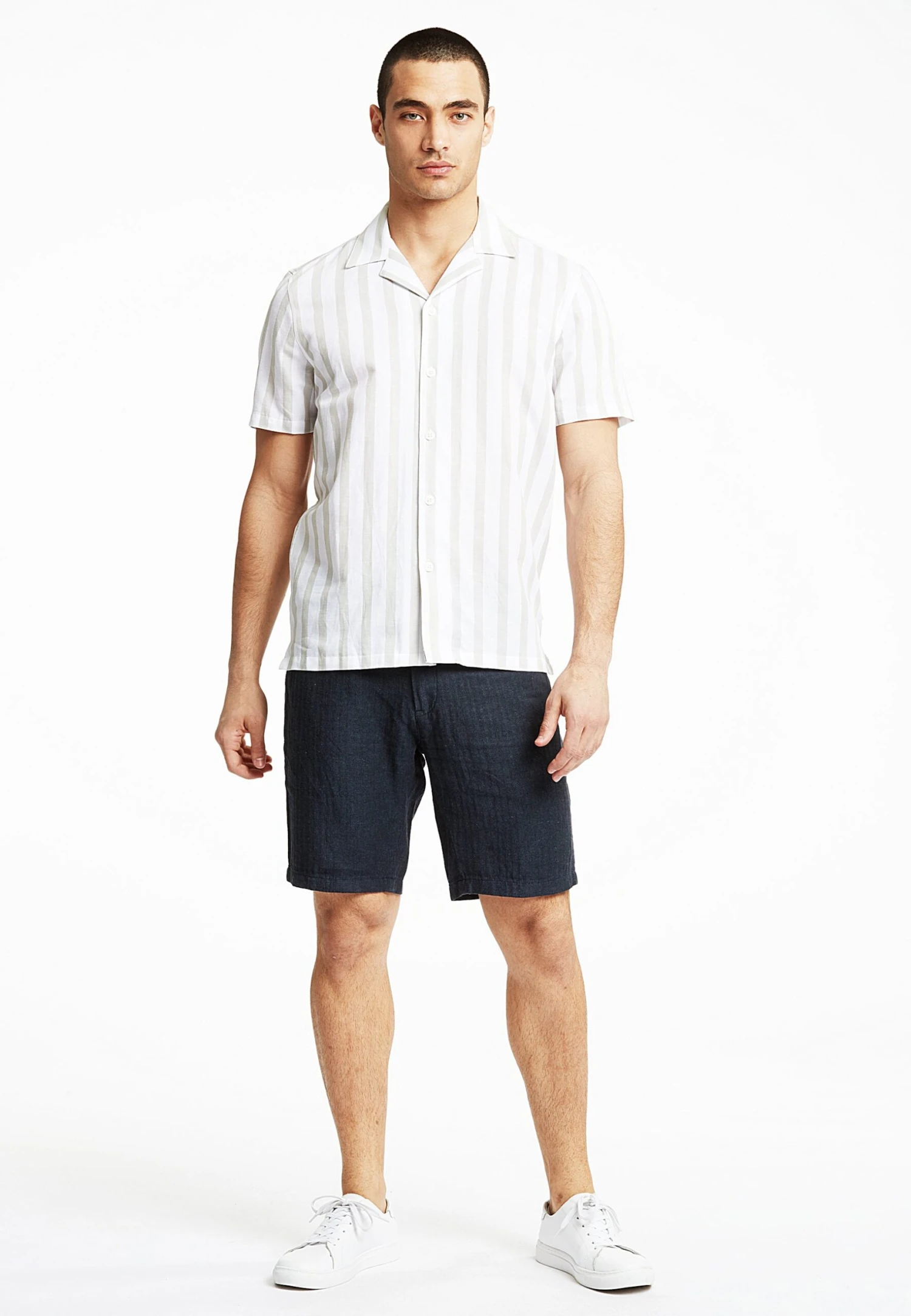Lindbergh Blend Herringbone - Shorts - Navy 4 Lindbergh Blend Herringbone - Shorts - Navy - immagine 2