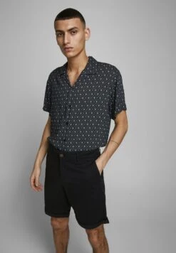 Jack & Jones KlassischeShortsBlack Uomo Bermuda JA222F0O2-Q11 13 Jack & Jones KlassischeShortsBlack Uomo Bermuda JA222F0O2-Q11 -Negozio Di Abbigliamento Zalando c9505f65bfff44ca8e022717f42f2b1b