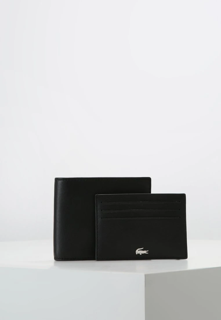 Lacoste Billfold Coin Box SetPortafoglioBlack Uomo Portafogli E Custodie LA252F00X-Q11 5 Lacoste Billfold Coin Box SetPortafoglioBlack Uomo Portafogli E Custodie LA252F00X-Q11 - immagine 3