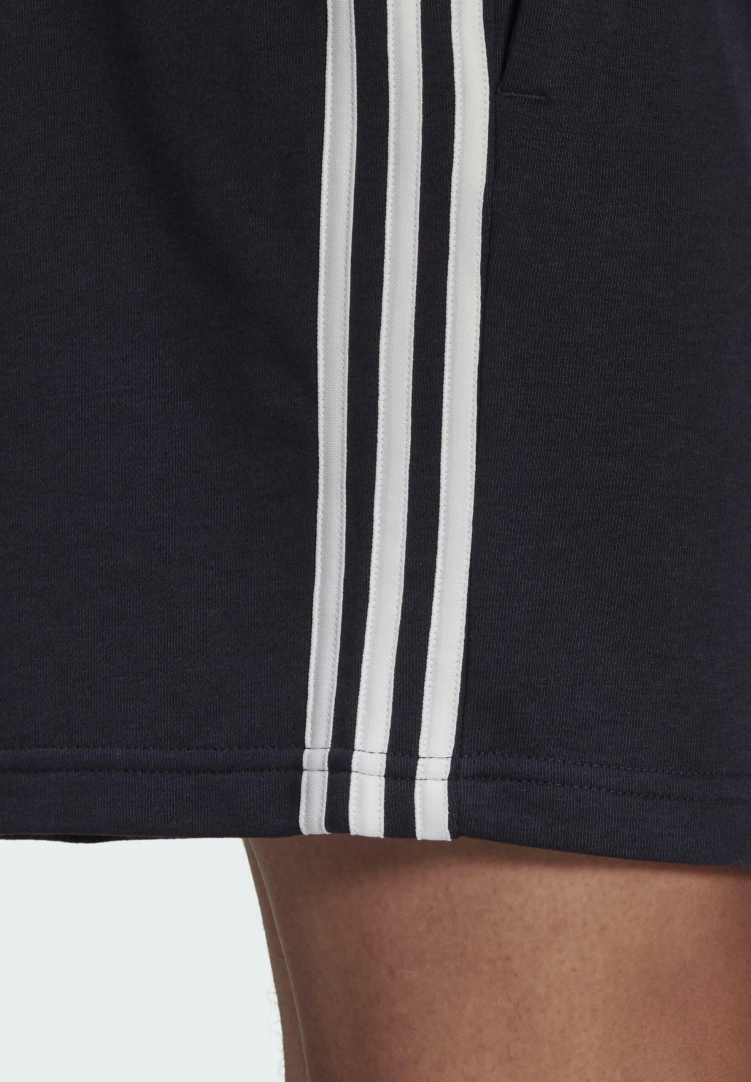 ADIDAS PERFORMANCE Essentials French Terry 3 StripesPantaloncini SportiviLegend Ink/White Uomo Bermuda AD542E24P-K11 6 ADIDAS PERFORMANCE Essentials French Terry 3 StripesPantaloncini SportiviLegend Ink/White Uomo Bermuda AD542E24P-K11 - immagine 4