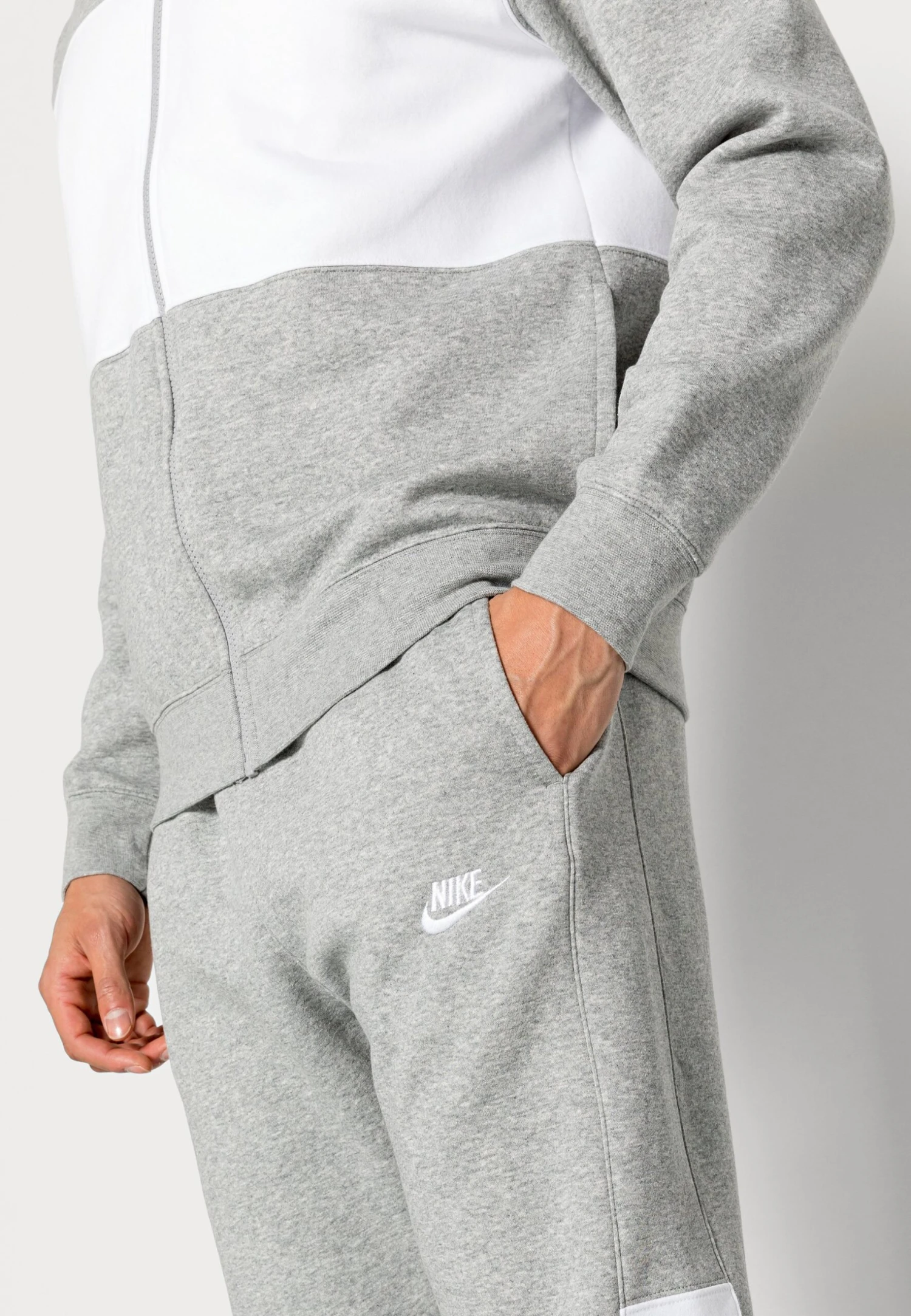 Nike Sportswear SuitFelpa Con ZipGrey Heather/White Uomo Pantaloni Sportivi E Joggers NI122T086-C11 7 Nike Sportswear SuitFelpa Con ZipGrey Heather/White Uomo Pantaloni Sportivi E Joggers NI122T086-C11 - immagine 5