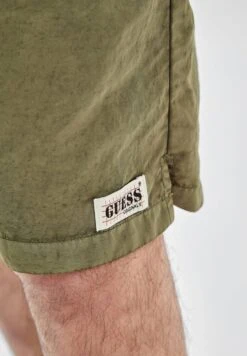 Guess Pantaloni SportiviGroen Uomo Pantaloni Sportivi E Joggers GU122F04N-M11 13 Guess Pantaloni SportiviGroen Uomo Pantaloni Sportivi E Joggers GU122F04N-M11 -Negozio Di Abbigliamento Zalando d08afbe0c8a442c7bf71246d5c1cd518