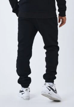 Bas DePantaloni SportiviNoir Uomo Pantaloni Sportivi E Joggers PRK22E053-Q11 10 Bas DePantaloni SportiviNoir Uomo Pantaloni Sportivi E Joggers PRK22E053-Q11 -Negozio Di Abbigliamento Zalando d9b2be2cec654dfc83c1b4ee5d542ec0