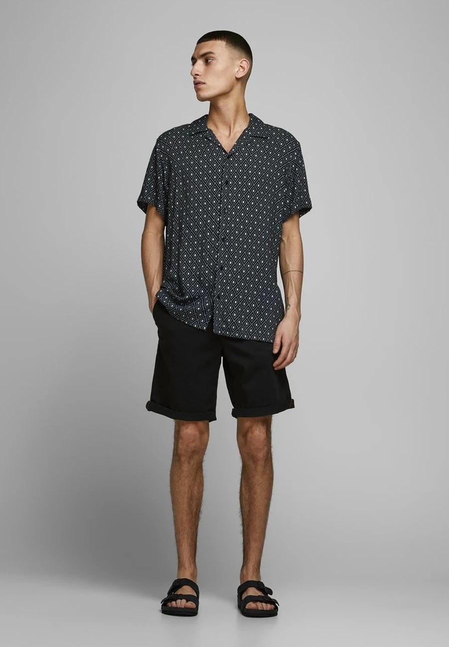 Jack & Jones KlassischeShortsBlack Uomo Bermuda JA222F0O2-Q11 4 Jack & Jones KlassischeShortsBlack Uomo Bermuda JA222F0O2-Q11 - immagine 2