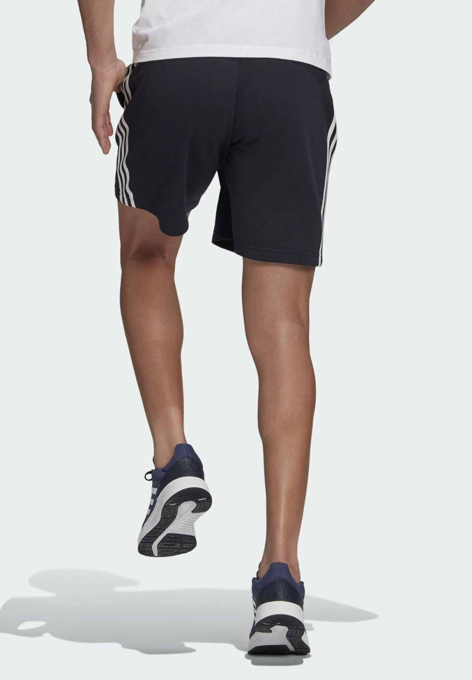 ADIDAS PERFORMANCE Essentials French Terry 3 StripesPantaloncini SportiviLegend Ink/White Uomo Bermuda AD542E24P-K11 4 ADIDAS PERFORMANCE Essentials French Terry 3 StripesPantaloncini SportiviLegend Ink/White Uomo Bermuda AD542E24P-K11 - immagine 2