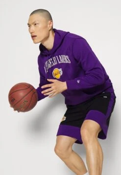 NEW ERA Nba Los Angeles LakersShortPantaloncini SportiviBlack/Purple Uomo Bermuda NE342E04S-Q11 -Negozio Di Abbigliamento Zalando dfd40ef39d1a44ad9aab25fa9da84c8b