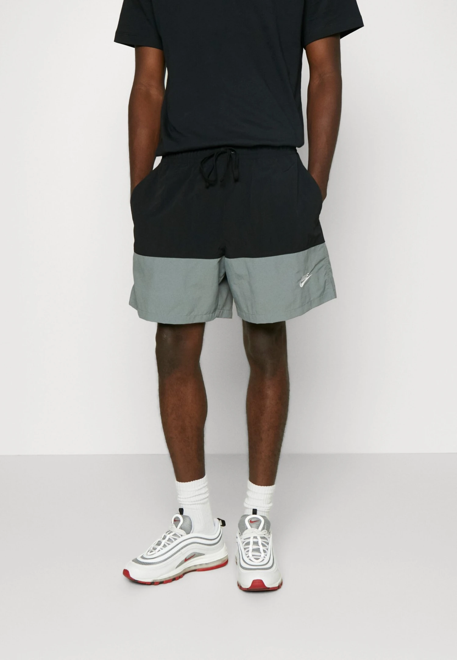 Nike Sportswear M Club Wvn CbPantaloni SportiviBlack/Smoke Grey/White Uomo Pantaloni Sportivi E Joggers NI122F090-Q11 6 Nike Sportswear M Club Wvn CbPantaloni SportiviBlack/Smoke Grey/White Uomo Pantaloni Sportivi E Joggers NI122F090-Q11 - immagine 4